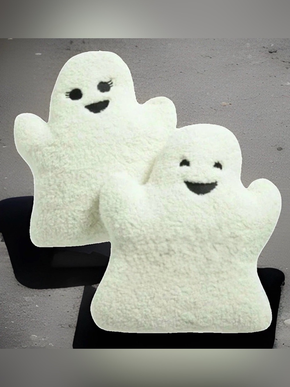 NEW Martha Stewart Smiling Mr & Ms Ghost 16” Pale Green Halloween Throw Pillows